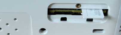 EDGE 800W SIM Slot 2.png